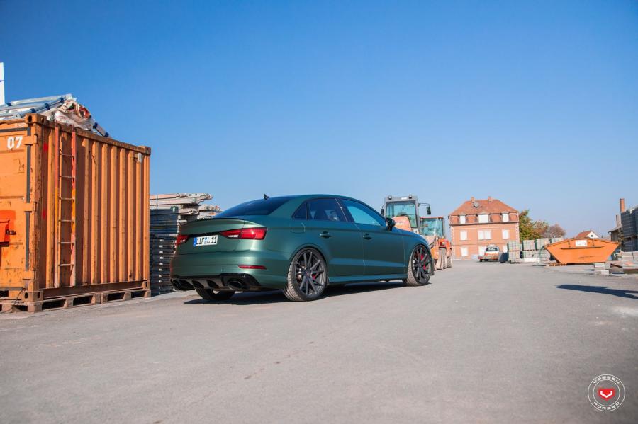  Audi RS3 Sedan on Vossen Wheels (VPS-301) 2018 года  (фото 24 из 57)